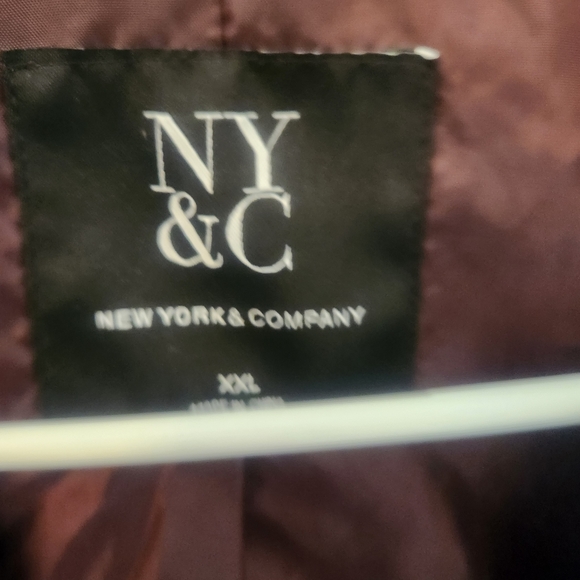 New York and Company maroon feaux leather jacket. Zipper in front and po… - Picture 4 of 13